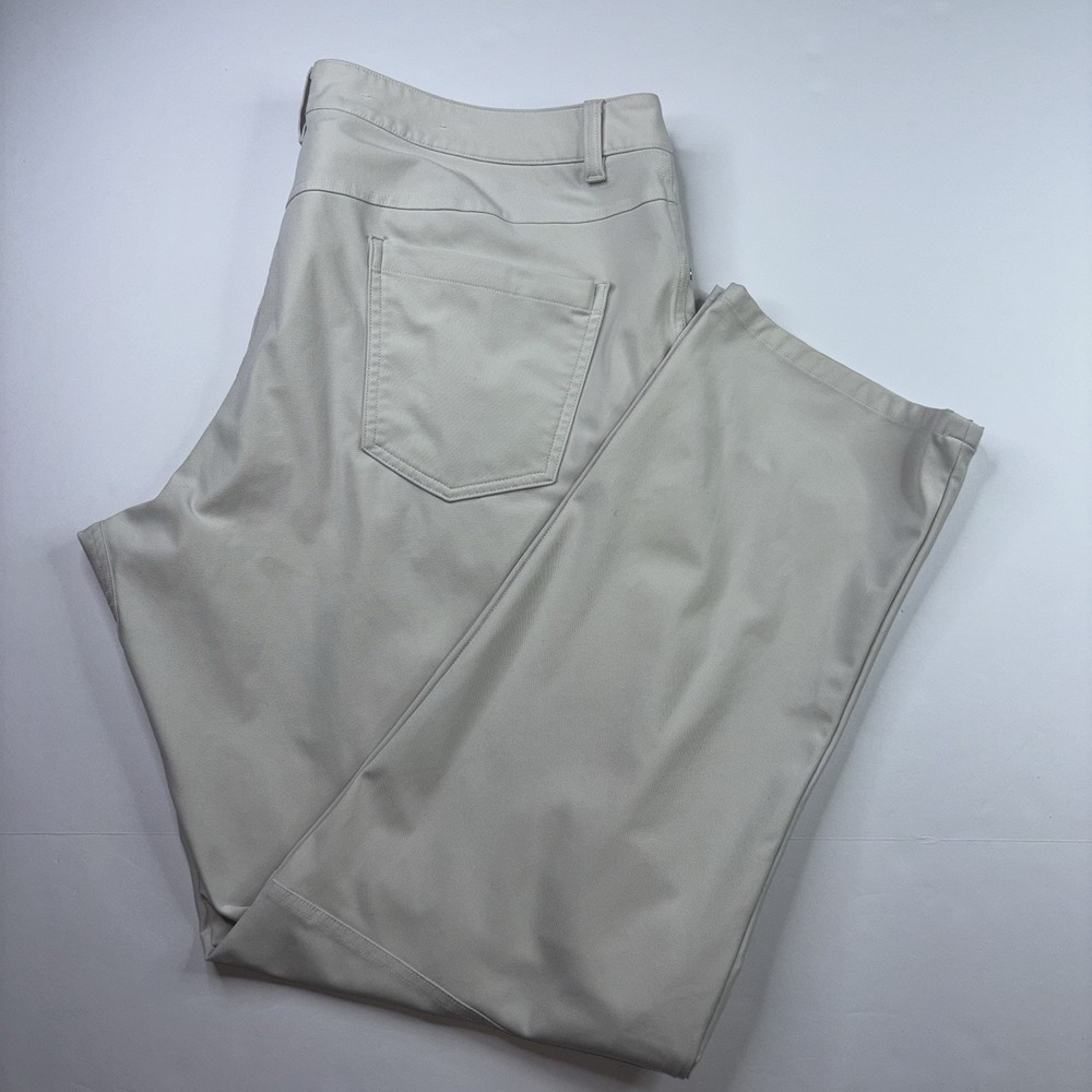Lululemon ABC Pants Classic Fit 38 Men's 38x32 Warpstreme Chino Off White EUC